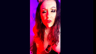 HOmewrecking BBW Babe SanDiego8383 bdegs fotr her married lover's cock