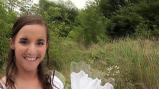 Hitchhiking bride fucks her driver