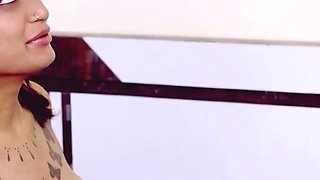 Shanu Pratibha and licked her towards Red