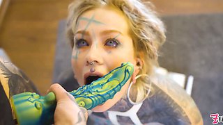 Burlesque beauty's Big Boobs and strap-on ass fucking