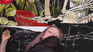 A Horny Russian Neighbor Came Over for Salt but Got a Full Load in Her Pussy!