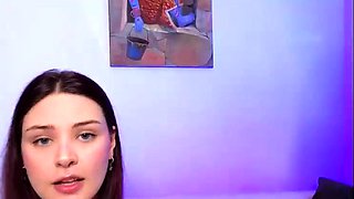 Webcam records amateur teens blowjob