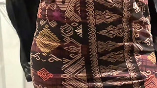 Sexy kebaya hijab playing in the toilet