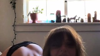 This large amateur cam girl has some very big boobs