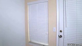 Big-sized lady handjob