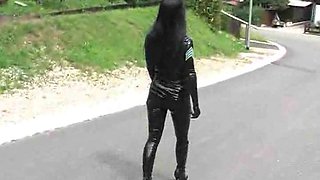 L.Anga uniform latex