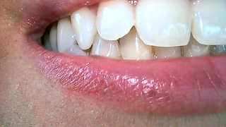 OnlyVanessa - My Public Mouth Tour - Onlyvanessa