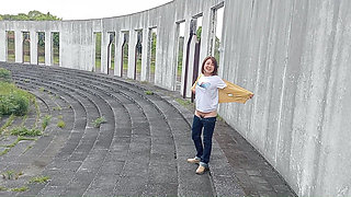 Outdoor Exposure in Ultra-low-rise Jeans