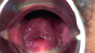 Amateur cam girl fingers and toys with her loose ass