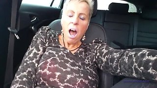 Vanessa Cool Big Dildo Fuck in Car Backseat - MILF HD Sex Toy Ride
