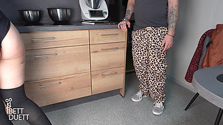 Pregnant Maid Porn!!