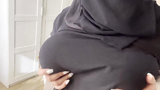 Friend's Arab Wife Showed Tits