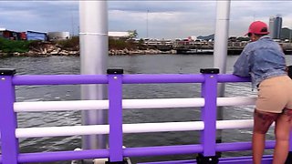 Curvy Thai MILF amateur gets picked up