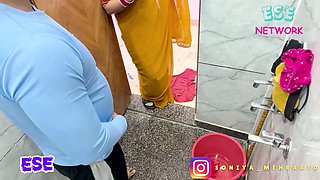 Pyari bhabhi Ne Muth Marte hue Bathroom dekh liya aur lapak le mera lund bhi leliya