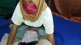 Indonesia My Stepmom's Pussy Asking for Licking and Fucking