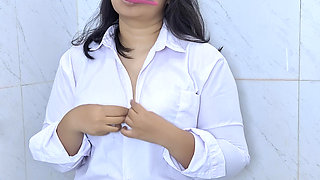 Hijab Schoolgirl 18+ Strips Off Her Uniform and Scrub Her Body to Make Her Skin Like A Porn Star After Class - Minokiiko