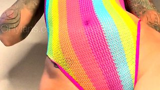 Big boob brunette masturbates on webcam