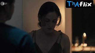 Katharina Lorenz Uber-sexy Episode in Der Zauberwurfel - Mord In Der Familie