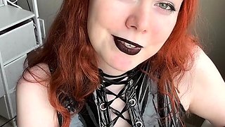 Amateur brunette ariana marie solo toying