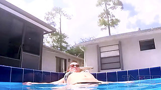 Fucking My Big Ass Bikini Wearing Stepmom Madisin Lee