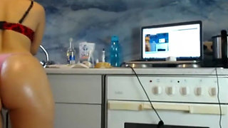Hot Sexydea Playing on Live Webcam