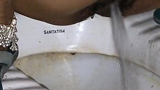 Beautiful Bhabhi Pissing Full Pussy Close-up Video