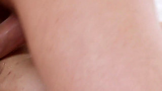 Early morning fuck with a dream teen