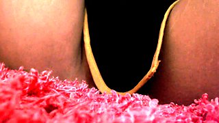 Amateur Close Up Squirting Masturbation