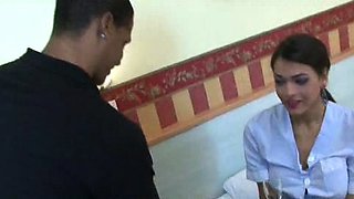 Big ass black shemale Perla Lohan sucks and fucks guy anal