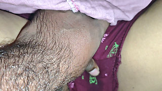 Husband Wife ki Mast Chudai Sari Uthakar Choda Indian wife In the Room