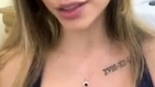 Hot brunette from squirt masturbating on webcam