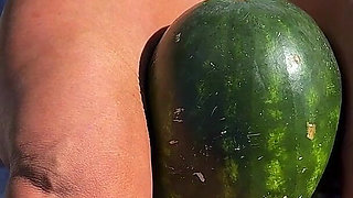 Muscle MILF Kandys Watermelon Crush Domination