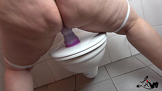 Fun with Squirt in the Bathroom