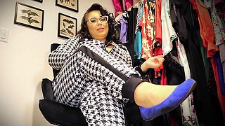 Secretly Smelling Miss Murdah - Step-Mommy Stinkest Hd