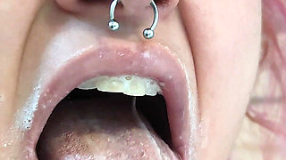 4K Tongue Mouth Uvula Face Toothbrushing Good Quality Image