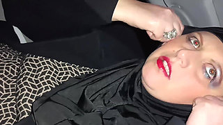 A Muslim Married Slut Sucked Her Lover's Dick in a Parking Lot and Swallowed His Cum