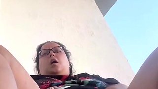 WildEnglishBBW rubbing my cilt fingeirng my pussy & ass on my balcony