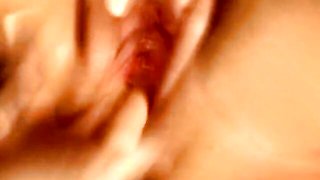 Easy-on-the-eyes dame's handjob trailer