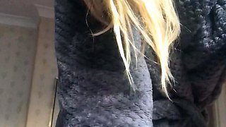 Blonde emo amateur solo masturbation
