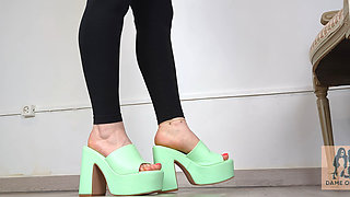 (669) Shoe Collection: Green Block Heel Mules - Dame Olga (4k)