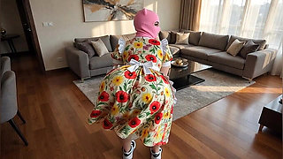 big butt in the dress