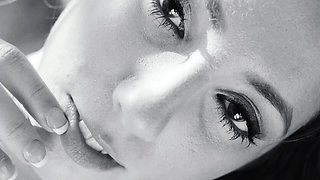 Brunette Solo Webcam Masturbation