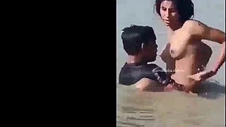 New Instagram Viral Desi Girl’s Hot River Sex – Viral [censored] Video Goes XXX