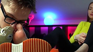 Sweaty Feet After Treadmill Run in Converse – Sole