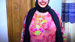 Indian Muslim Girl Aria Mia Public Park Fuck with Stranger While Family Searches Hotel