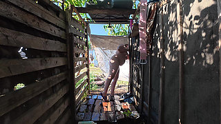 Voyeur 4K Outdoor Shower Chubby Girl Big Tits & Huge Cock Couple Amateur