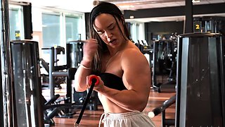 Sizzling Amateur Cock sucking Brunette on Cam