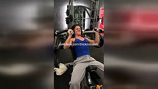 ThickMouse9s Oiled Muscle Pussy Slammed Hard Live