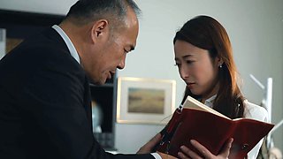 (Uncensored) Married Secretary Had Sexual Relations With