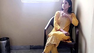 Insatiable Indian aunty Kajolbabs gets down and dirty in Tamil romance